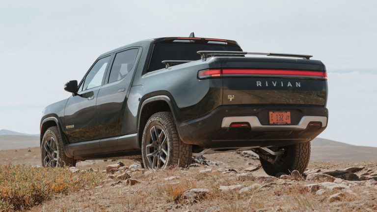 Rivian Hero Desktop Mpjmqe.jpg