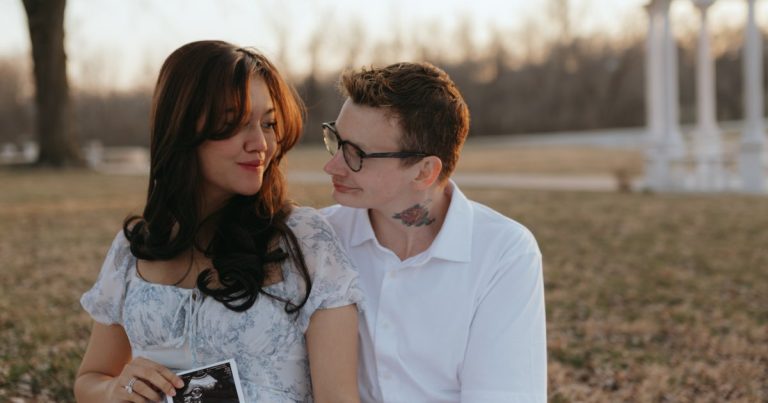 90 Day Fiance Couple Sam And Citra Are Expecting Their First Child Feature.jpg