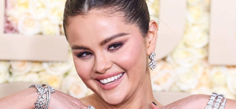 Selena Gomez Golden Globes Scaled E1704924102907.jpg