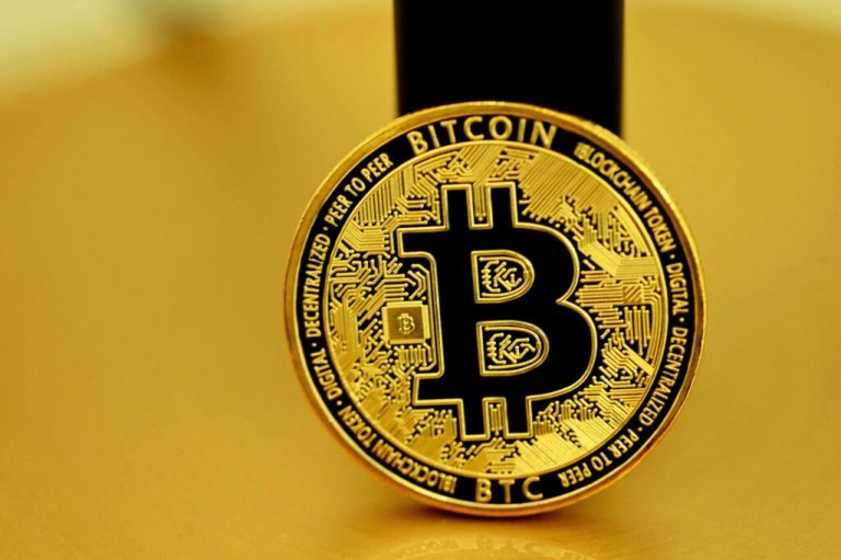 1732193273 Expert Calls Bitcoins Price Surge To 150000 Imminent The 1024x681.jpg